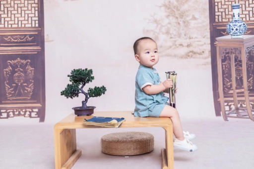 百色蜡笔小新美伢怀孕